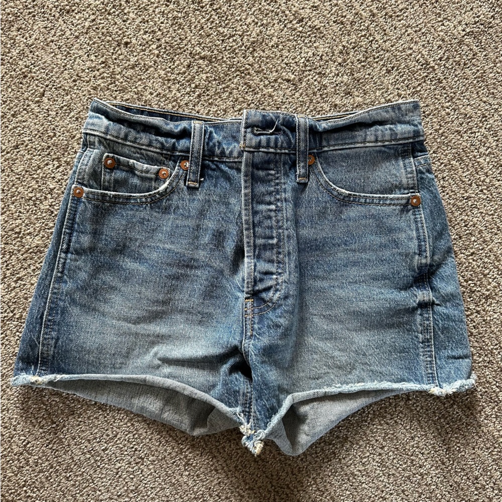 Gap High Waisted Cheeky Short Sz 25